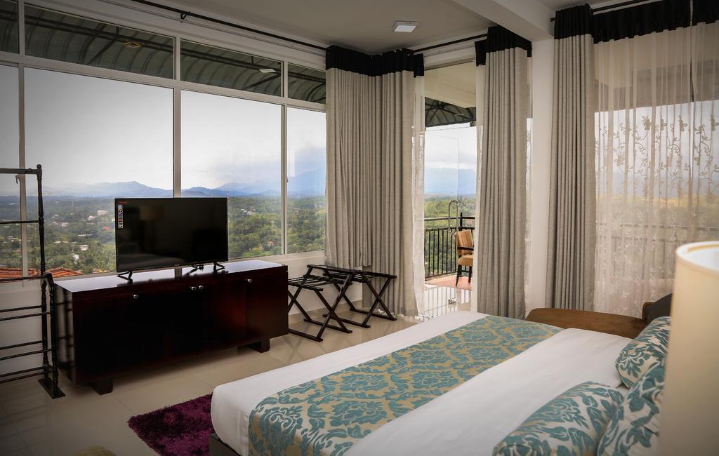 Romance Hills Hotel Kandy Ngoại thất bức ảnh